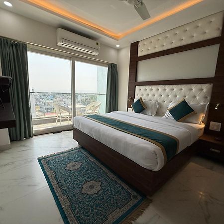 Hotel 7 Heaven 德拉敦 外观 照片