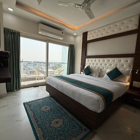 Hotel 7 Heaven 德拉敦 外观 照片